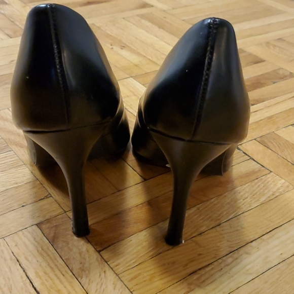 Shoes - Picture 2 of 5